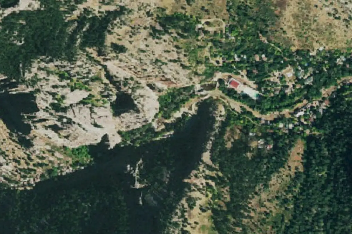 Aerial photo of the Island Rock area