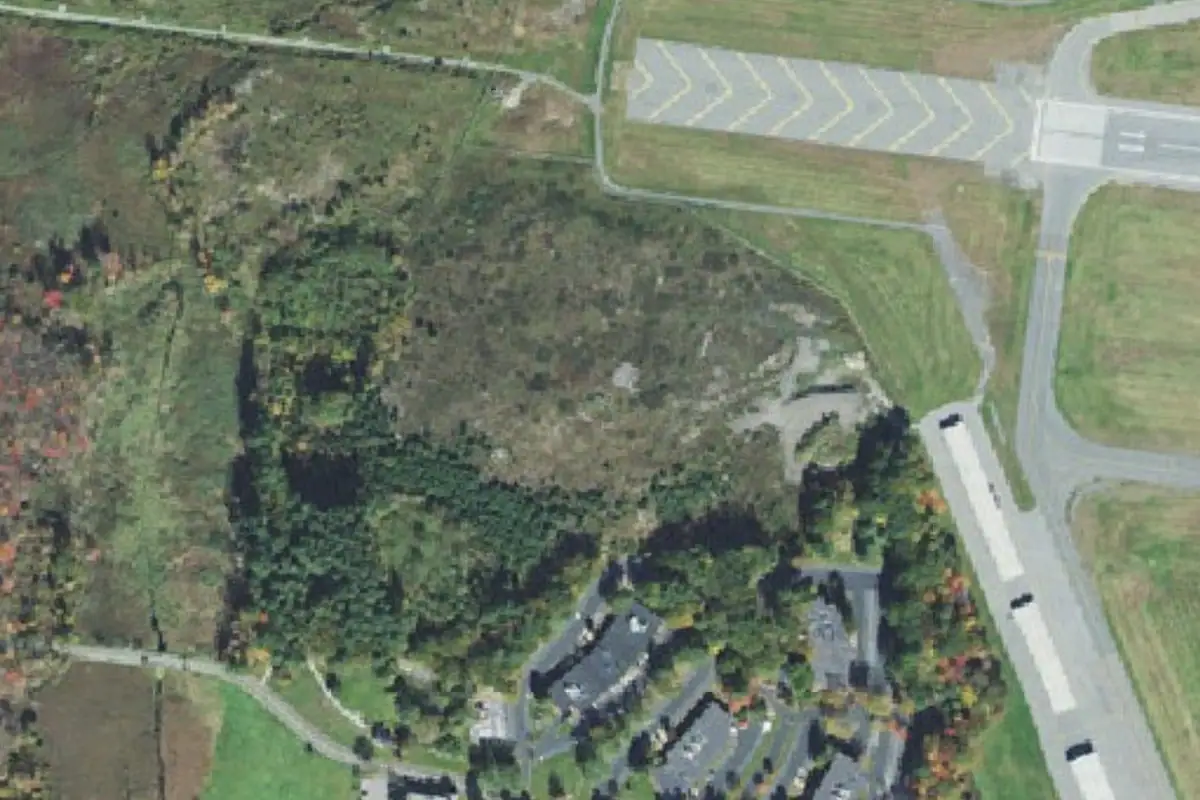 Foto aérea de la zona de Area 69, Bedford, MA