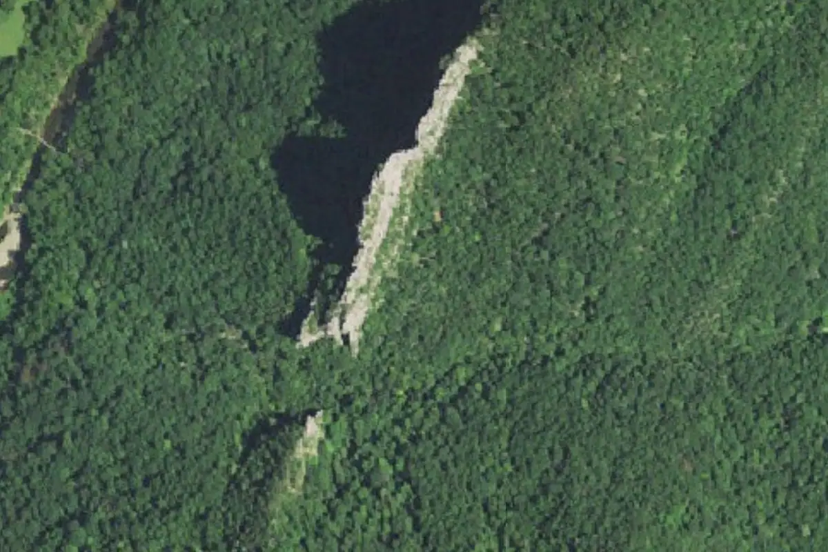 Foto aérea de la zona de South Peak - East Face